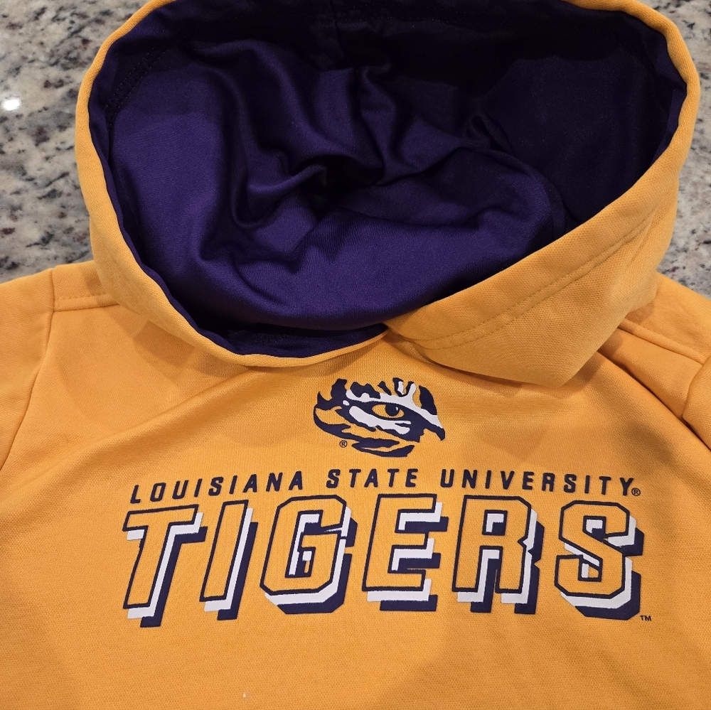 LSU 🥎⚾️⚽️🏀🏈🐯 - Picture 4 of 5